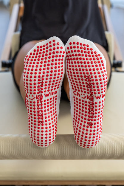 Crew The Elf On The Shelf® Brown Eyes Grip Socks