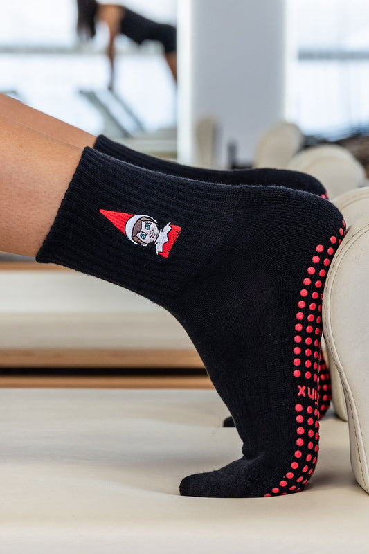 Crew The Elf On The Shelf® Blue Eyes Grip Socks